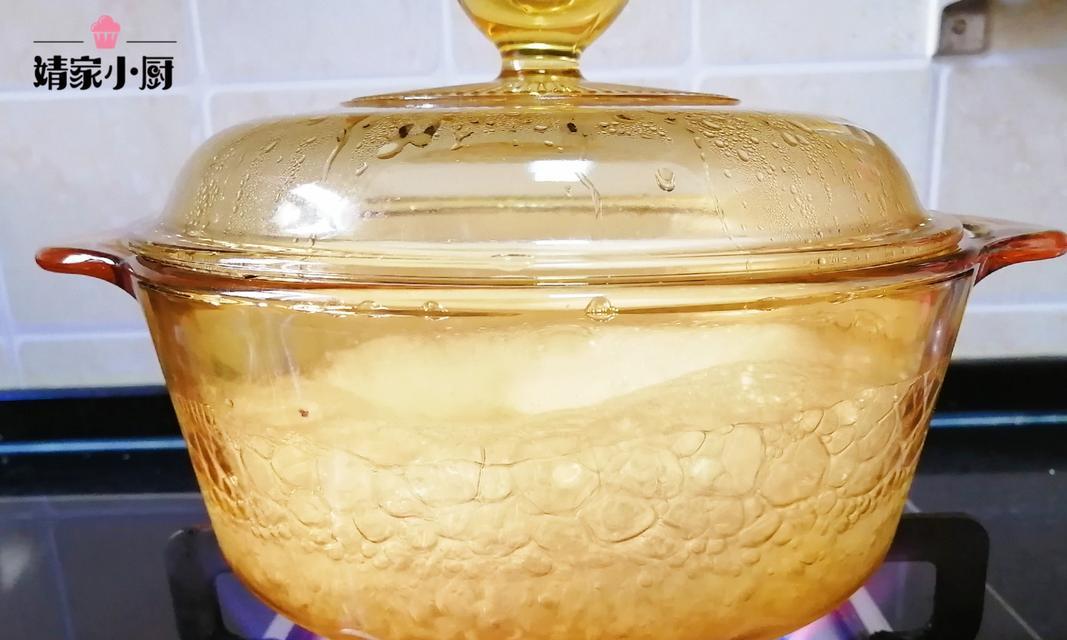 做一碗清甜又养颜的水果银耳汤羹（以新鲜水果为主）  第1张