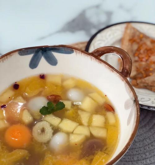 如何用水果制作美味甜羹（简单易学）  第1张