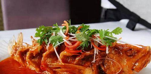 以生炊麒麟鱼为主角，这是一道不容错过的美味佳肴（鲜嫩多汁）
