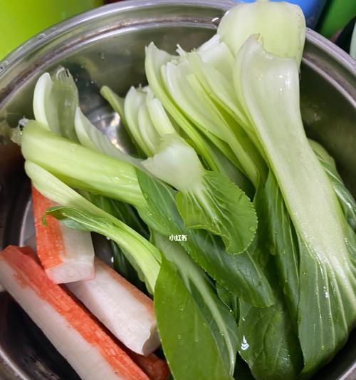 教你用生菜煮出美味面条（健康美食的制作方法）  第2张