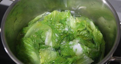 一碗清爽营养的生菜肉末汤，轻松制作健康养胃（用新鲜生菜）  第1张