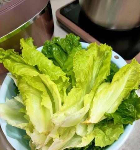 美味生菜炒二米饭（清爽美味的家常菜）  第2张