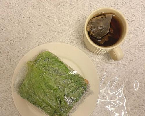 简单好吃的生菜包酱（轻松学会制作美味生菜包）  第1张
