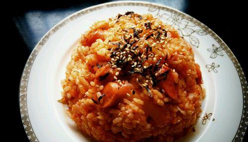 以什锦丸子炒饭，美味口感让你回味无穷（什锦丸子炒饭的做法）  第3张