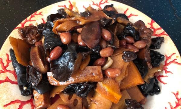 美食诱惑-以什锦茄子为主题的烹饪全攻略（掌握多种口感）  第1张