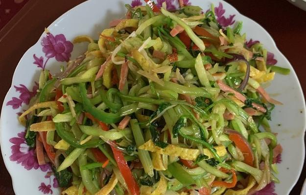 手把手教你做以什锦排粉（美味佳肴）  第1张