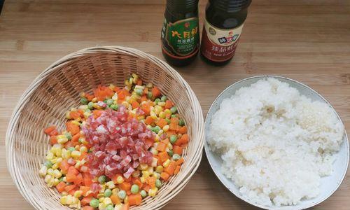美味可口的以什锦腊肠焖饭（家常小炒）  第3张