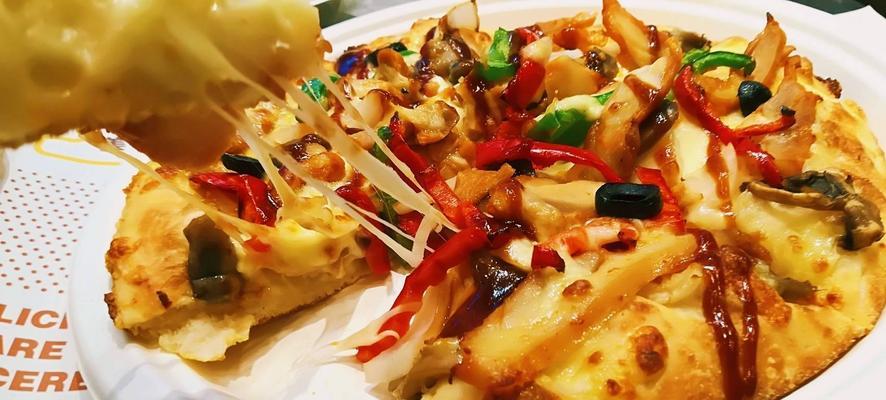 自制以什锦海陆双拼披萨的做法（尝尽海陆美食）  第2张