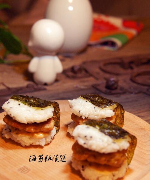 简易做法教你制作美味的以什锦豆腐海苔卷（快速做出口感鲜美的素食佳肴）  第3张