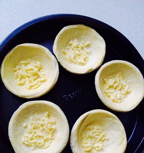 手把手教你制作美味的以什锦脆皮挞（让你在家也能轻松享受高级下午茶）  第3张