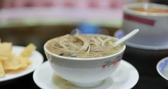 品味蛇酒的制作过程与文化历史（探秘传统蛇酒酿造的奥秘）