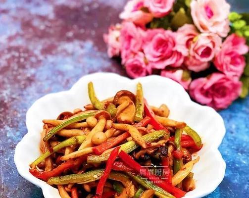 美味双菇肉丝的烹饪方法（以肉丝炒双菇）  第2张