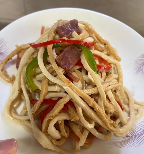 美味健康的肉丝炒豆腐丝（口感丰富）  第1张