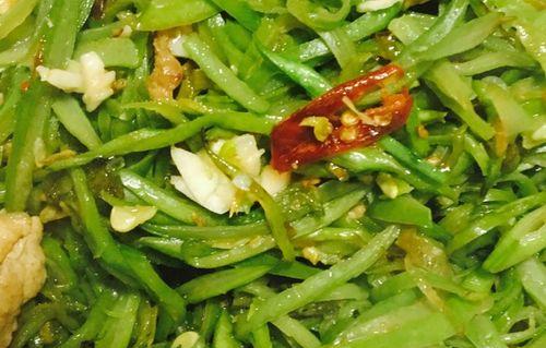 香嫩肉丝炒扁豆，美味又营养（家常小炒）  第1张