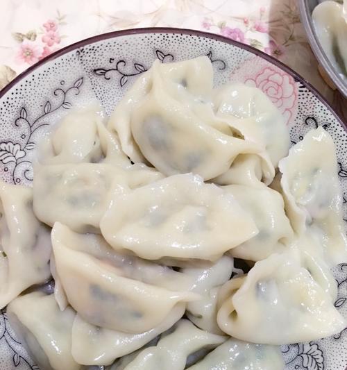 用肉三鲜馅做最美味的饺子（做法详解）  第2张