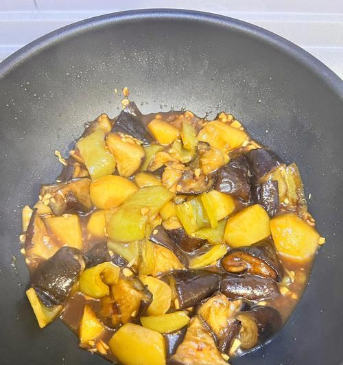 肉肉版地三鲜的做法（家常菜肴）  第1张