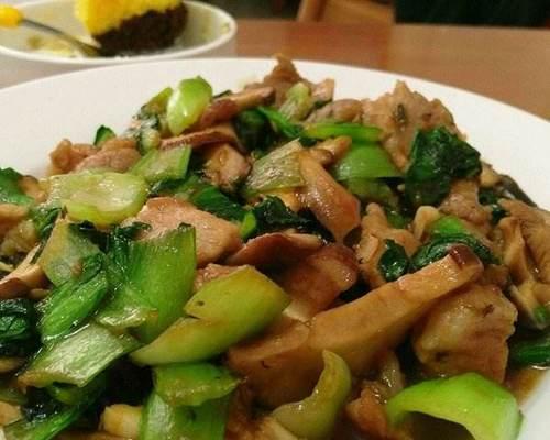 美味肉片油菜的做法（轻松学会家常菜）