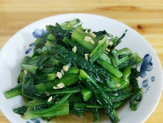 怎样做出美味的肉片辣炒油麦菜（学会烹饪）  第1张