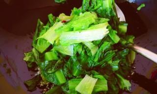怎样做出美味的肉片辣炒油麦菜（学会烹饪）  第2张