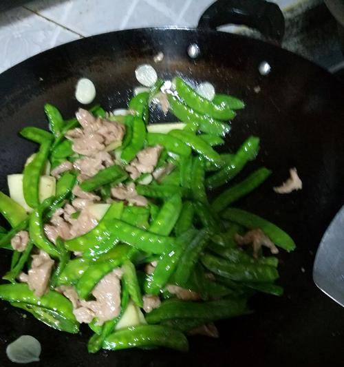 家常美食肉片荷兰豆（美味健康两不误）  第1张