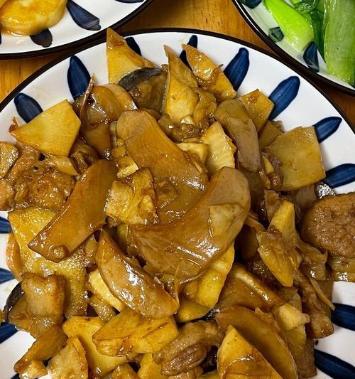 肉片炒蘑菇的做法（口感鲜美）  第2张