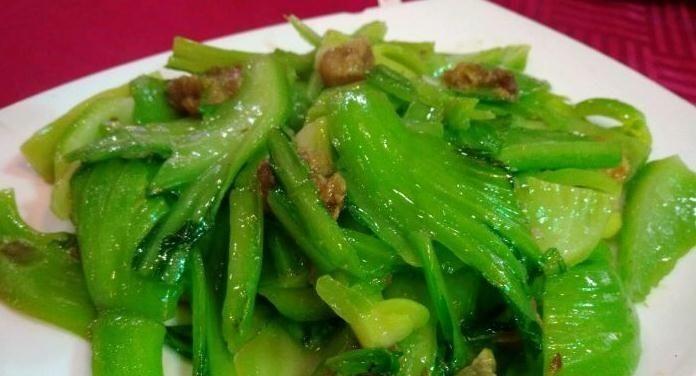 美味肉片炒包心芥菜的做法（教你如何用肉片制作一道鲜美可口的炒菜）  第2张