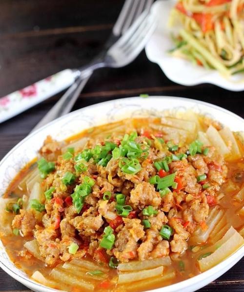 轻松做出肉末蒸冬瓜，美味又营养（怎样选购新鲜冬瓜）  第3张