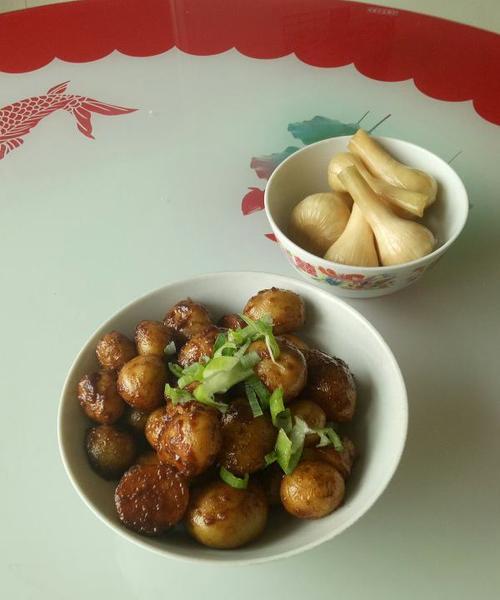 肉末酱香小土豆的做法（口感绵软香浓）  第1张