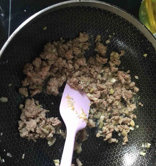 轻松学会肉末酱茄子，美味下饭不费劲（简单易学的家常菜）  第3张