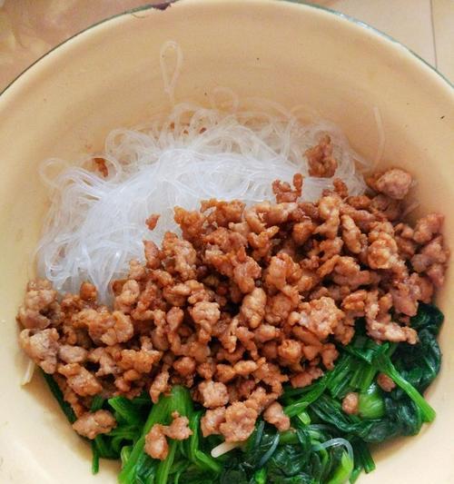 美味健康的肉末粉条制作秘籍（用厨艺技巧带来味蕾盛宴）  第1张