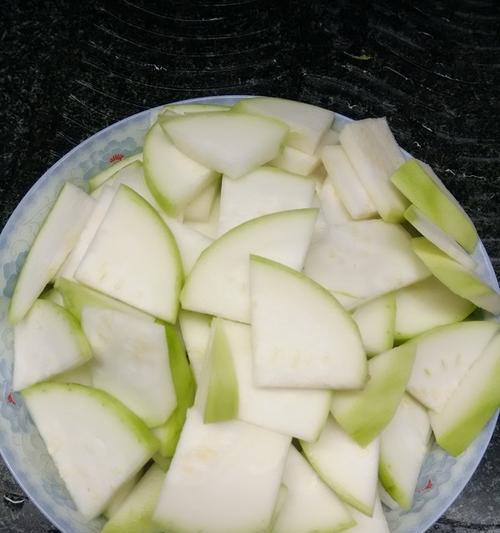 清炒付瓜的做法（清爽美味）  第1张