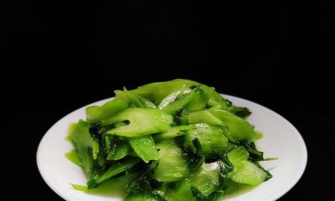 清炒芙蓉菜的做法（美味可口的家常菜肴）  第1张