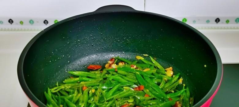清炒豆角丝的做法（营养美味清爽）  第3张