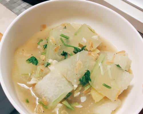清爽美味的清炒冬瓜虾皮（家庭厨房）
