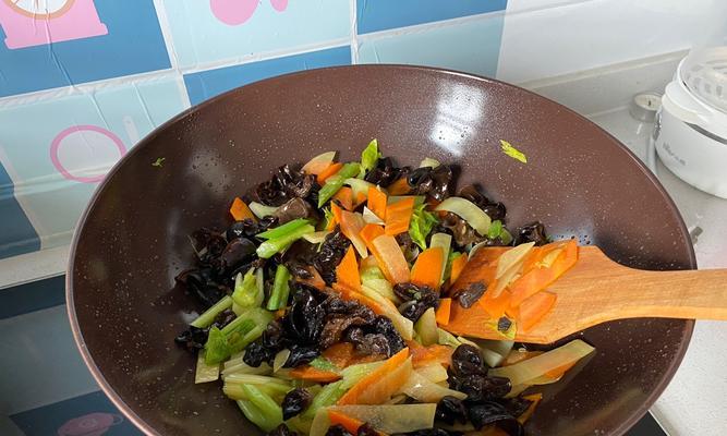 清炒春蔬，营养美味一起抓（春蔬的价值与清炒技巧/美食家必会的清炒春蔬菜谱）  第1张