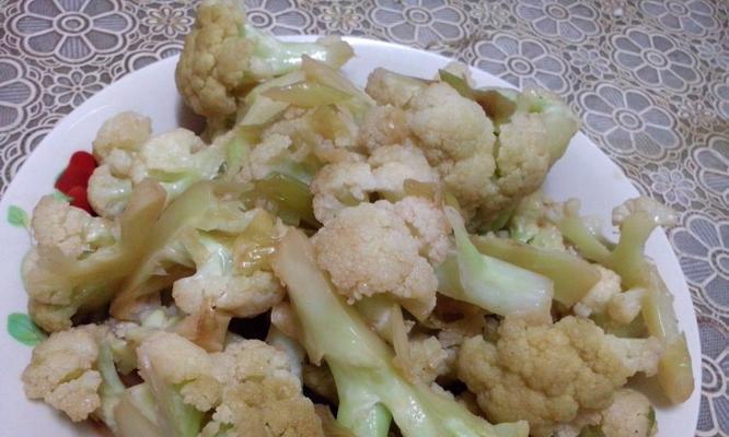 清炒菜花，美味又营养（教你如何做出口感绝佳的清炒菜花）  第3张