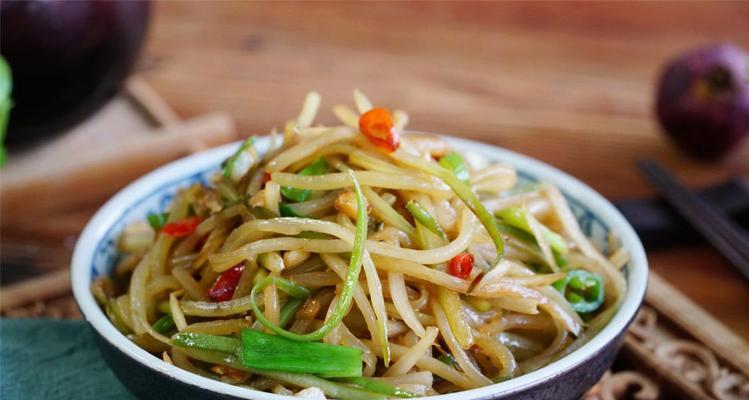 清炒白萝卜片（健康饮食从这里开始）  第2张