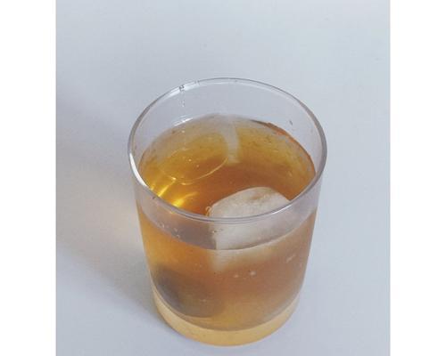 清茶与枣茶的完美组合——喝清茶一杯，享受枣茶的美好（做法简单）  第3张