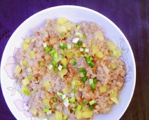 学会用轻松熊蒸肉饼做出美味可口的菜肴  第3张