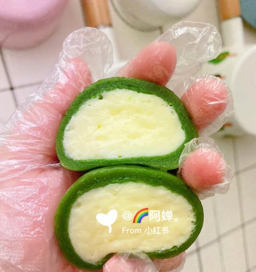 手工制作青团子（传统美食的制作过程和技巧）