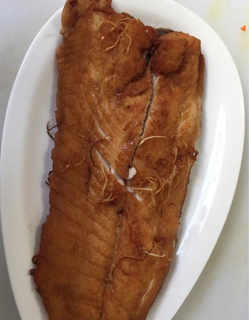 用青鱼干制作美味佳肴的秘诀（掌握青鱼干的处理技巧）
