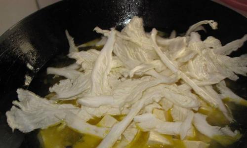 青鱼白菜豆腐锅的做法（以清爽健康的方式享受美味）