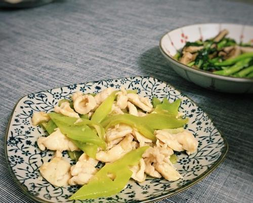青笋鸡肉丁的做法（清爽美味）  第3张