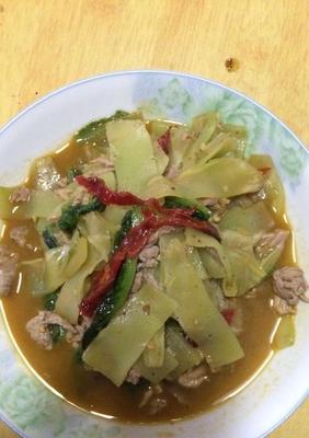 青笋鸡蛋炒肉片，清爽营养的佳肴（做法简单易学）  第2张