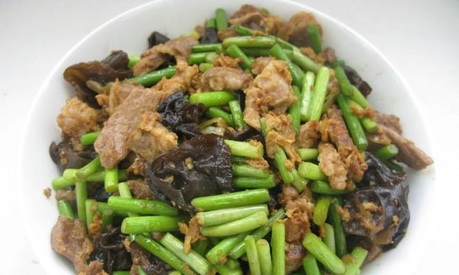 美味佳肴，教你以青笋过油肉（清爽可口）  第2张