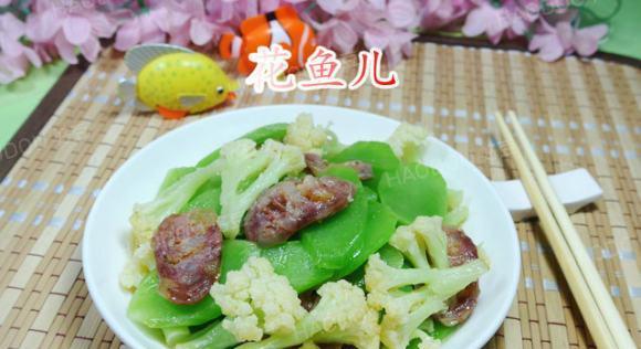 青笋炒火腿，清新爽口美味（一道简单易做的家常菜）  第2张
