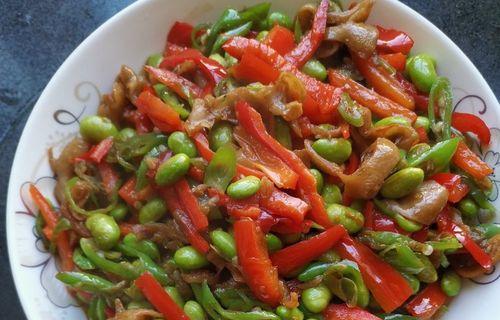 青蒜小炒肥肠的做法（家常菜肴）