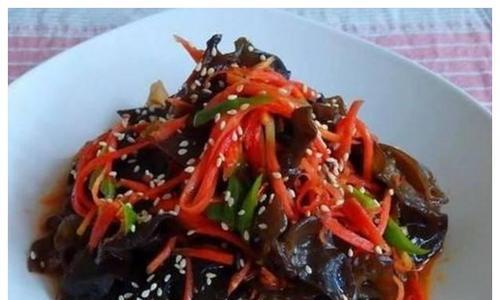 鲜美青蒜泡菜，家庭自制简单易学（以青蒜泡菜的做法为主题）  第3张