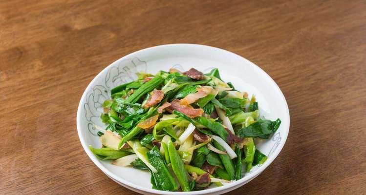 青蒜炒鱼的做法（清爽美味）  第2张