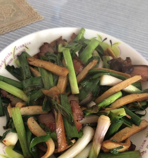 青蒜炒狮子头（美食之道）  第2张